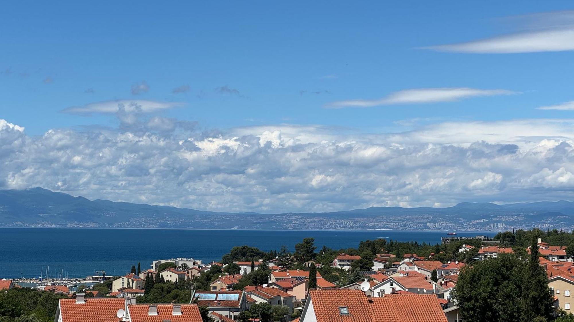 Apartments Ein Haus In Der Sonne Malinska Dış mekan fotoğraf